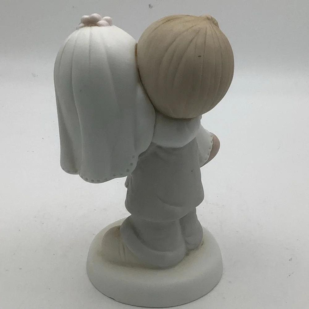Charming 1982 Jonathan & David Bride and Groom Figurine
